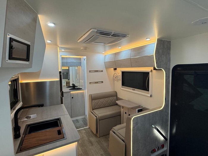 2025 X Series RV Signature 170