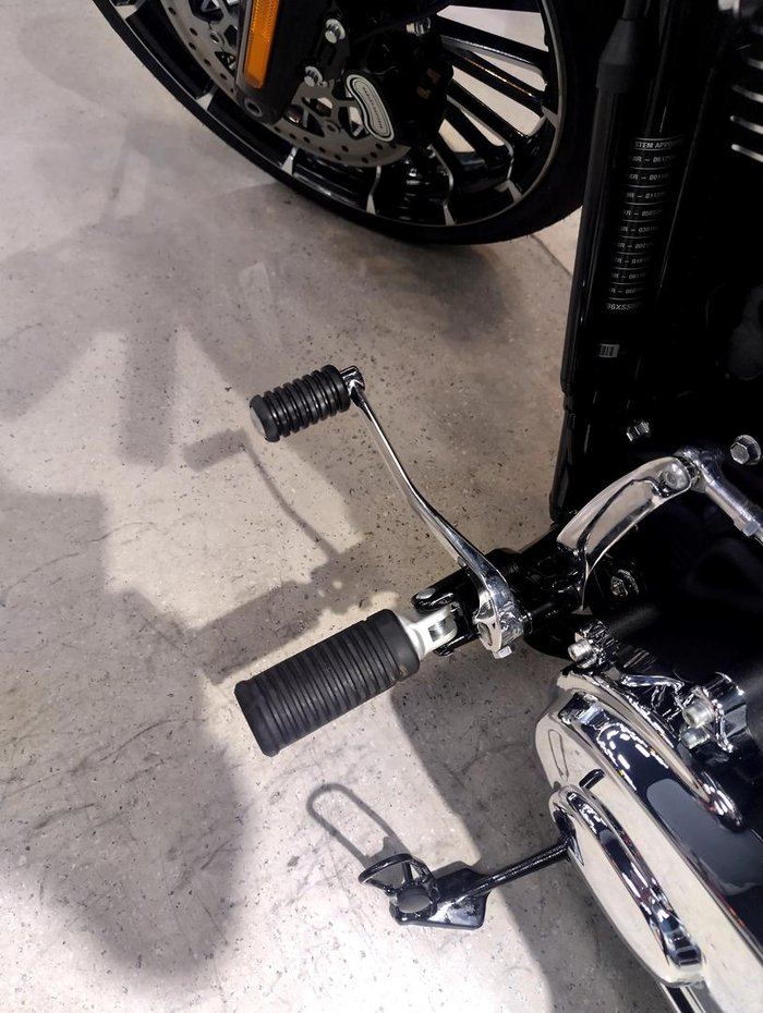 Harley-Davidson Breakout 117 (FXBR) Softail