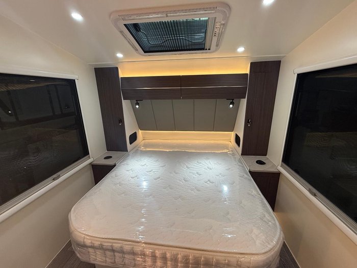 2025 X Series RV Signature 206