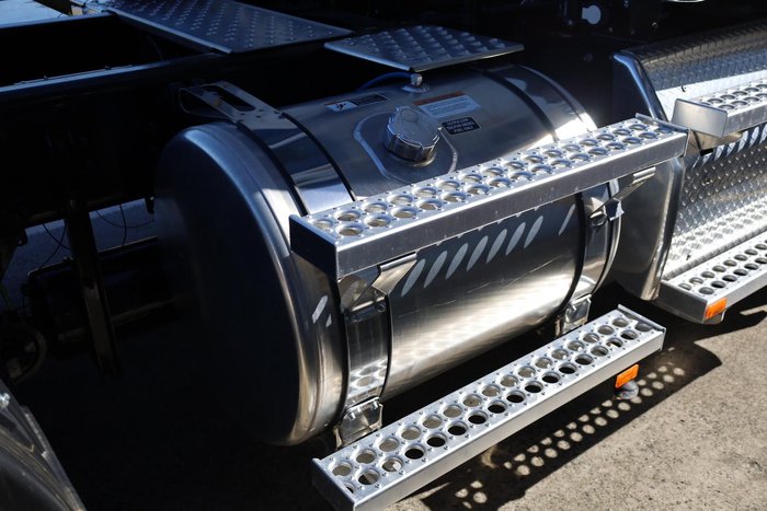 2024 Freightliner Cascadia 126 White