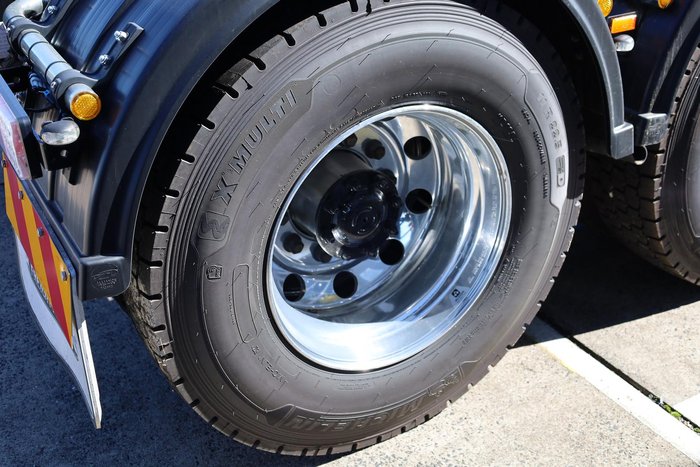 2024 Freightliner Cascadia 126 White