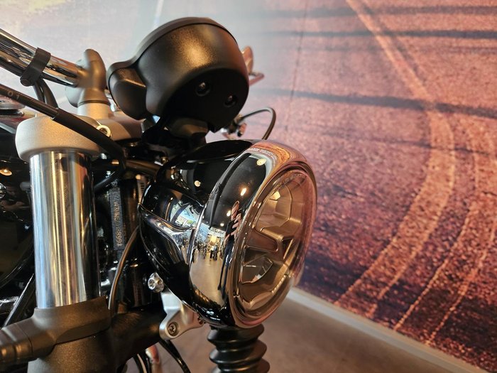 2025 Triumph Bonneville Speedmaster Speedmaster Black