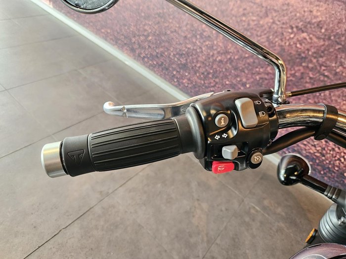 2025 Triumph Bonneville Speedmaster Speedmaster Black