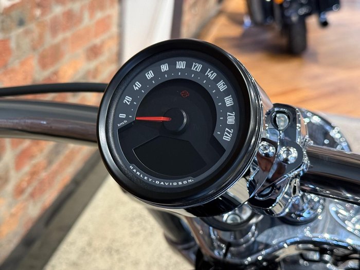 2025 Harley-Davidson Breakout 117 (FXBR) Softail Black