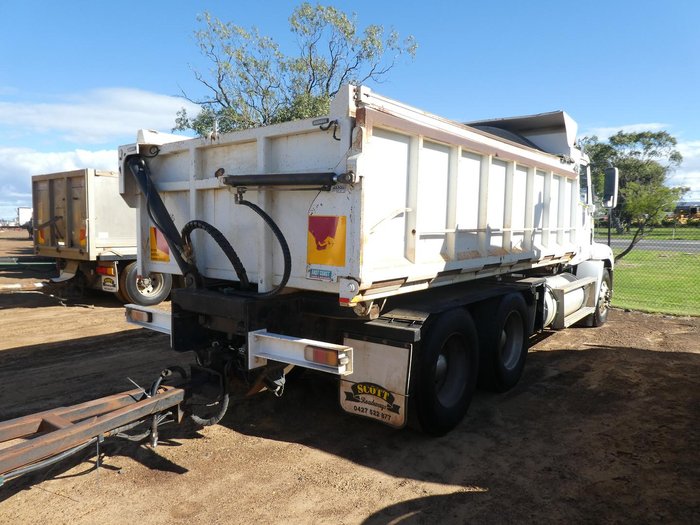 2012 Freightliner Cst112