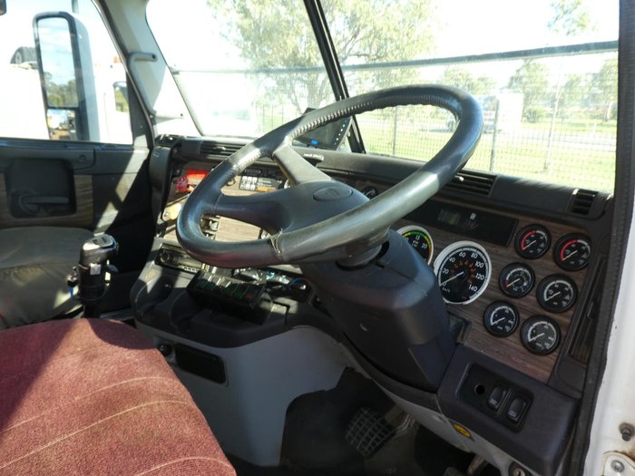 2012 Freightliner Cst112