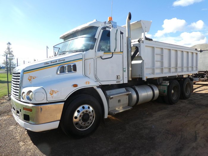 2012 Freightliner Cst112