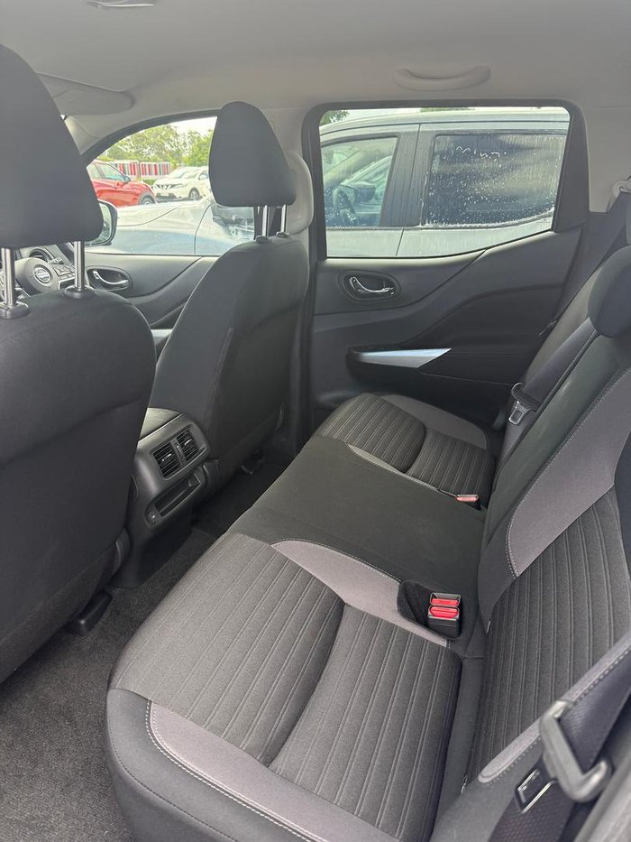 2024 Nissan Navara ST-X