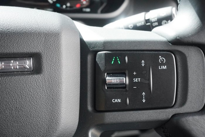 2024 Land Rover Defender 110 P400 X-Dynamic HSE