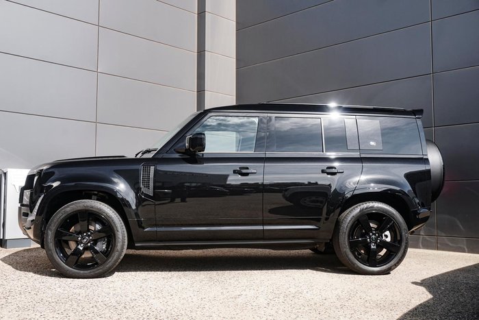 2024 Land Rover Defender 110 P400 X-Dynamic HSE