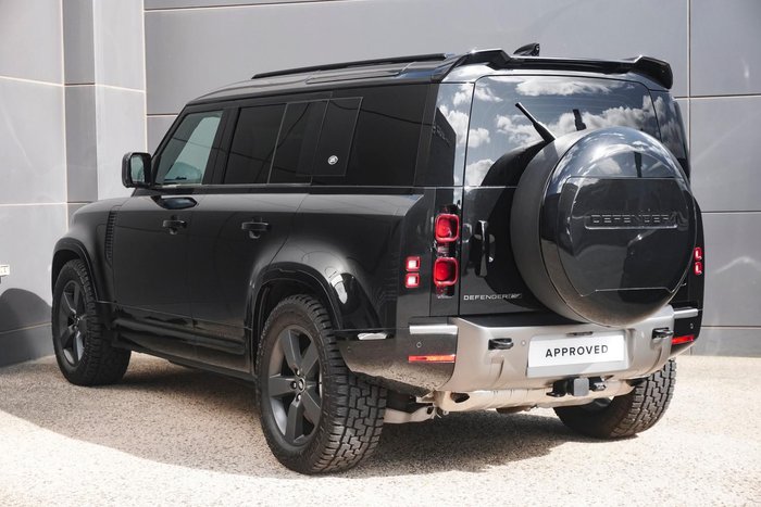 2024 Land Rover Defender 110 P400 X-Dynamic HSE