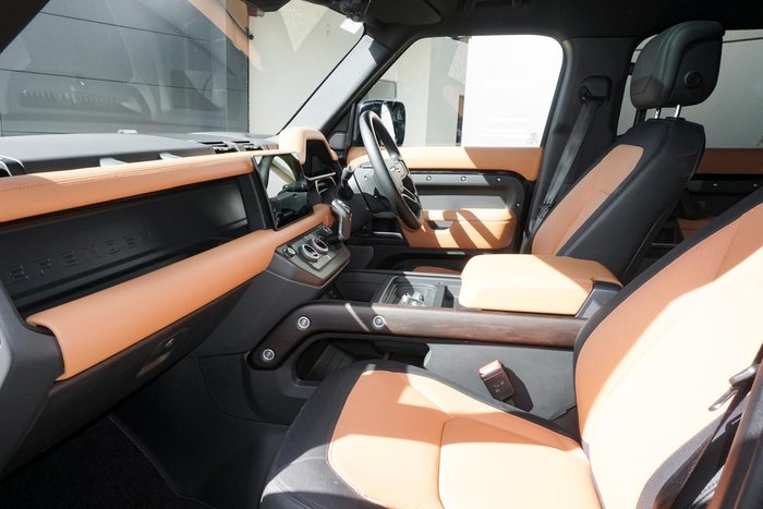 2024 Land Rover Defender 110 P400 X-Dynamic HSE