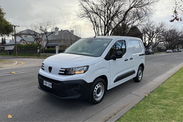 2024 Peugeot Partner Pro