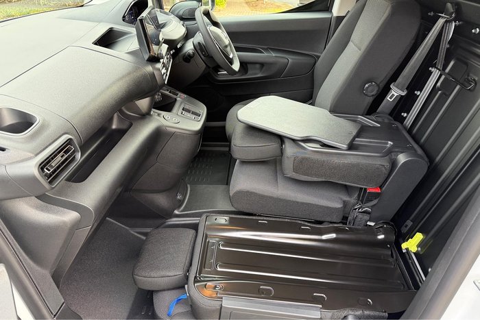 2024 Peugeot Partner Pro