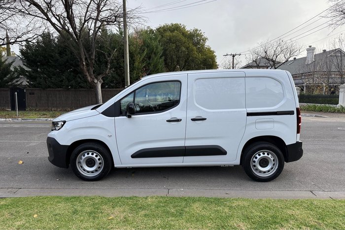 2024 Peugeot Partner Pro