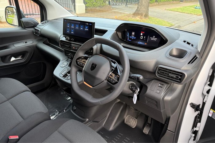 2024 Peugeot Partner Pro