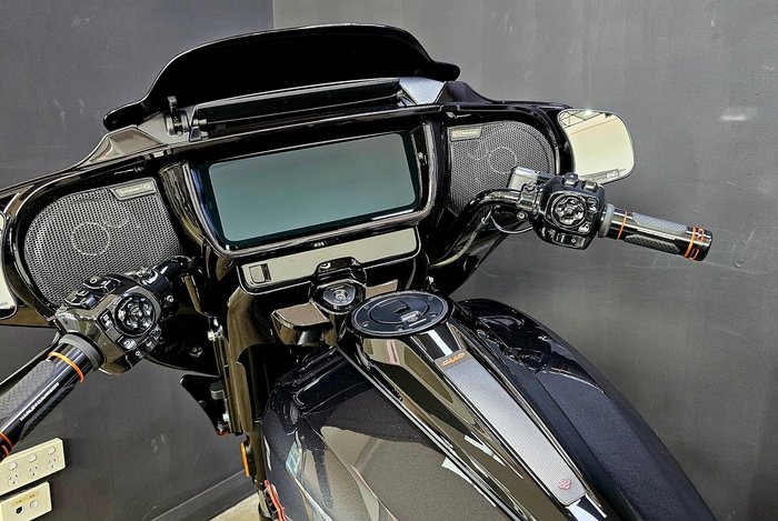2025 Harley-Davidson CVO Street Glide 121 (FLHXSE) Touring