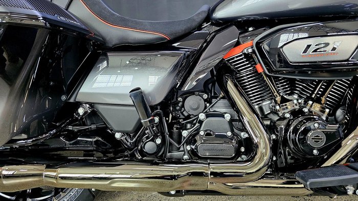 2025 Harley-Davidson CVO Street Glide 121 (FLHXSE) Touring