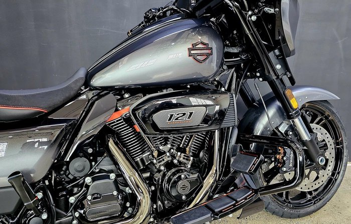 2025 Harley-Davidson CVO Street Glide 121 (FLHXSE) Touring