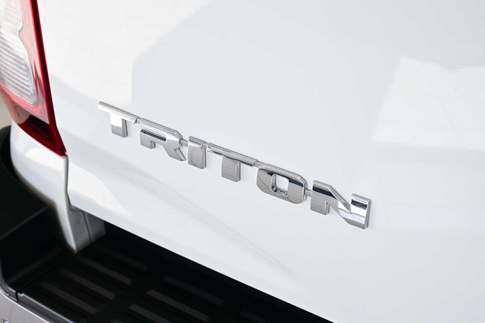 2024 Mitsubishi Triton GLS