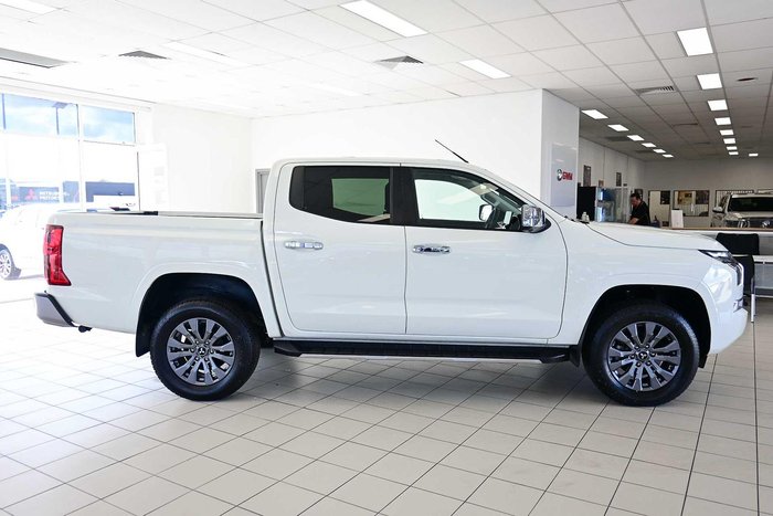 2024 Mitsubishi Triton GLS