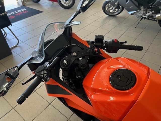 2022 KTM RC 390 RC Orange