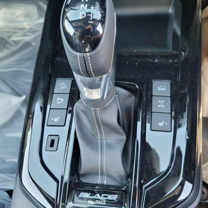 2024 Isuzu D-MAX BLADE