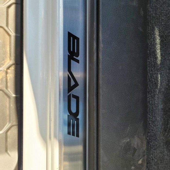 2024 Isuzu D-MAX BLADE
