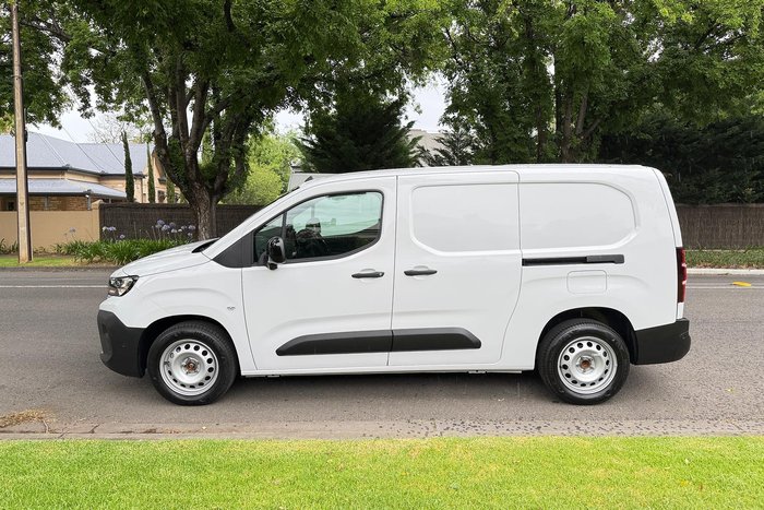 2024 Peugeot Partner Pro