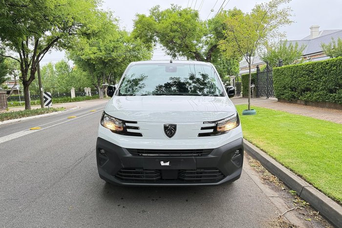 2024 Peugeot Partner Pro
