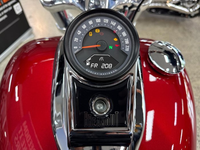2025 Harley-Davidson Breakout 117 (FXBR) Softail Red