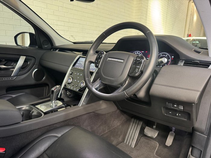 2020 Land Rover Discovery Sport D180 SE L550 MY20.5 4X4 Constant Santorini Black