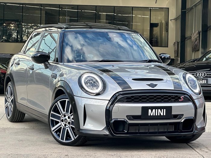 2024 MINI Hatch Cooper S MINI Yours F55 LCI-2 Melting Silver III