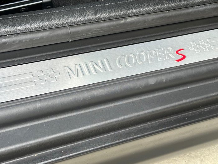 2024 MINI Hatch Cooper S MINI Yours F55 LCI-2 Melting Silver III