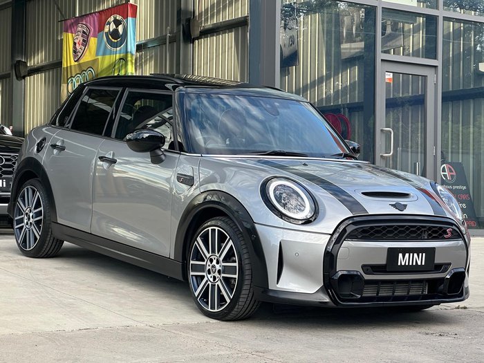 2024 MINI Hatch Cooper S MINI Yours F55 LCI-2 Melting Silver III