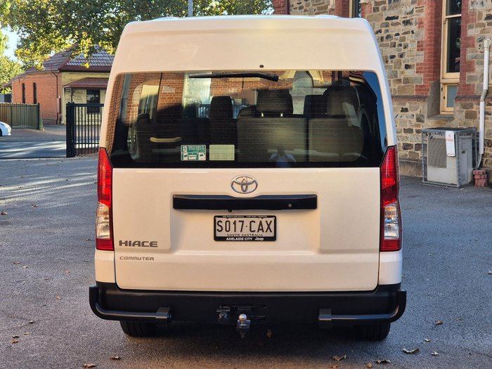 2019 Toyota Hiace Commuter