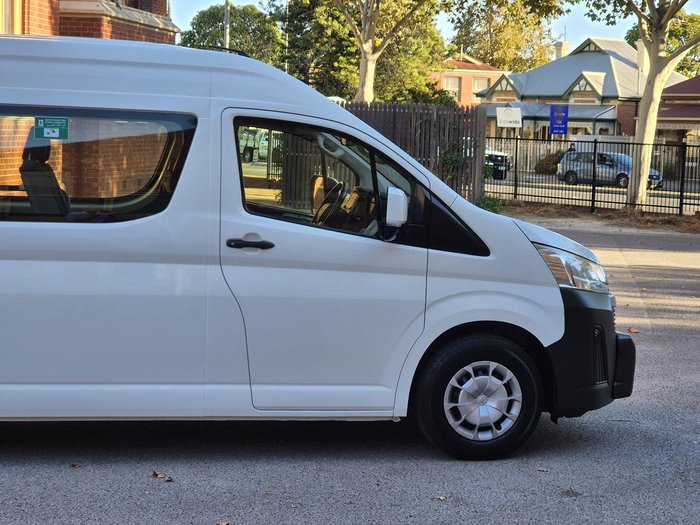2019 Toyota Hiace Commuter