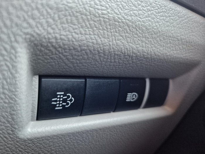 2019 Toyota Hiace Commuter