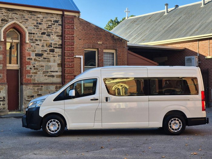 2019 Toyota Hiace Commuter