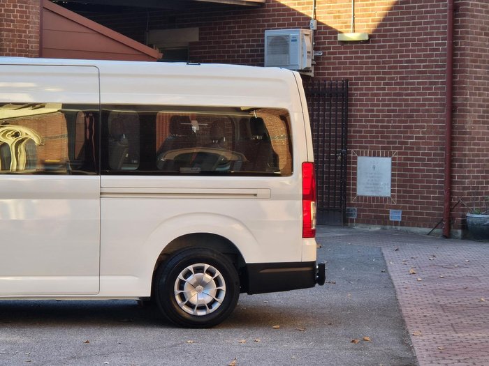 2019 Toyota Hiace Commuter