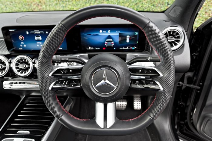 2023 Mercedes-Benz GLB-Class GLB200