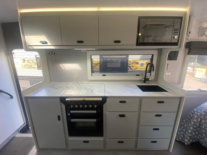 2025 JB Caravans 20.6' Scorpion Sting Save $14,480 Was $144,800