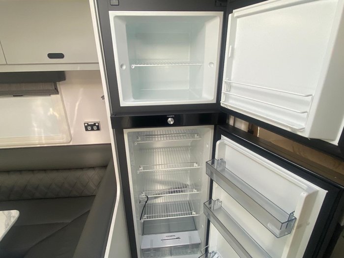 2025 JB Caravans 20.6' Scorpion Sting Save $14,480 Was $144,800