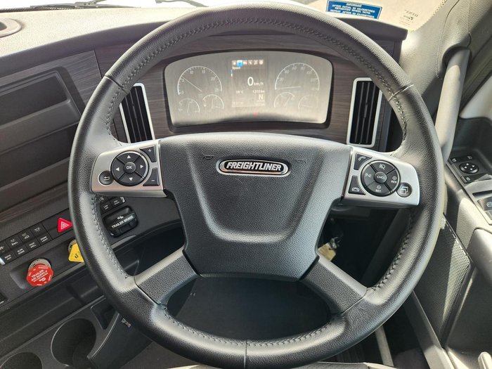 2024 Freightliner Cascadia 126