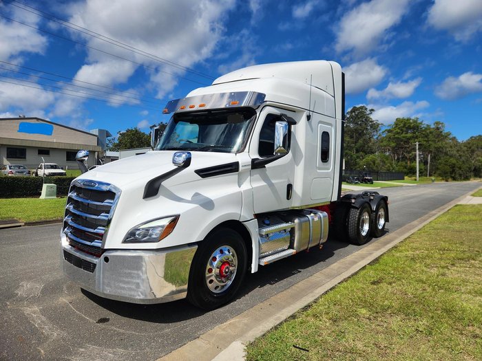 2024 Freightliner Cascadia 126