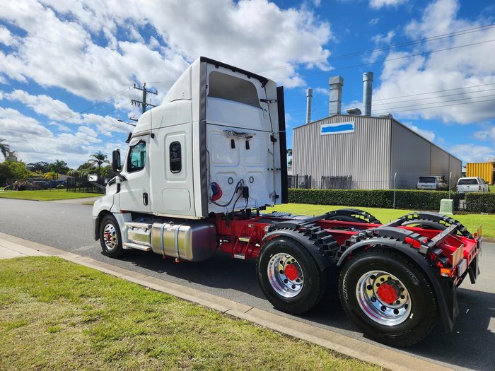 2024 Freightliner Cascadia 126
