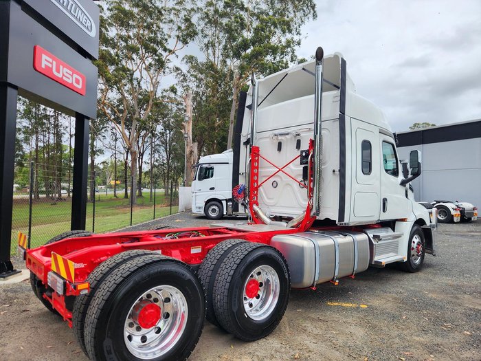 2024 Freightliner Cascadia 126 White