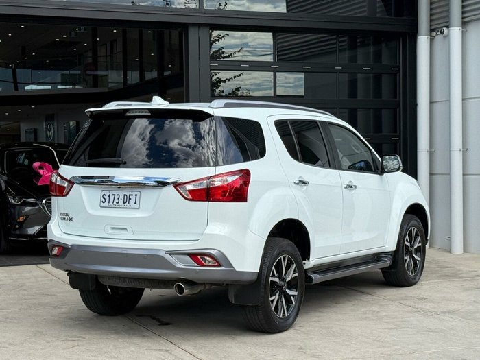 2020 Isuzu MU-X LS-T
