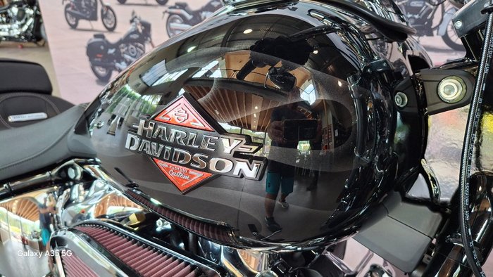2025 Harley-davidson FXBR BREAKOUT (117) Vivid Black
