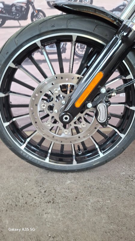 2025 Harley-davidson FXBR BREAKOUT (117) Vivid Black